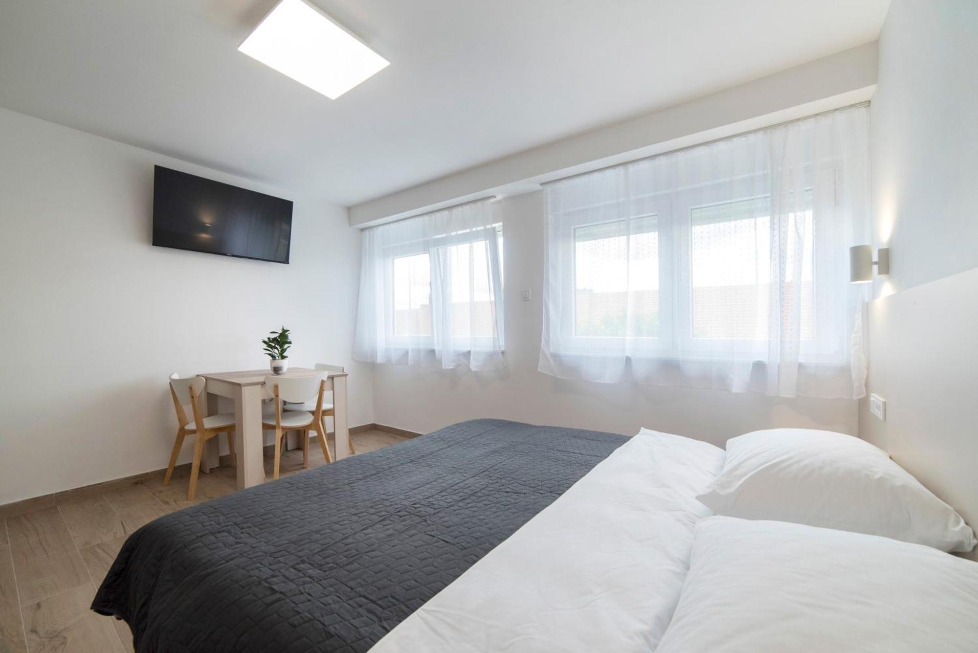 Apartments Pamer, 4Th Floor, No Elevator Zagreb Exterior photo