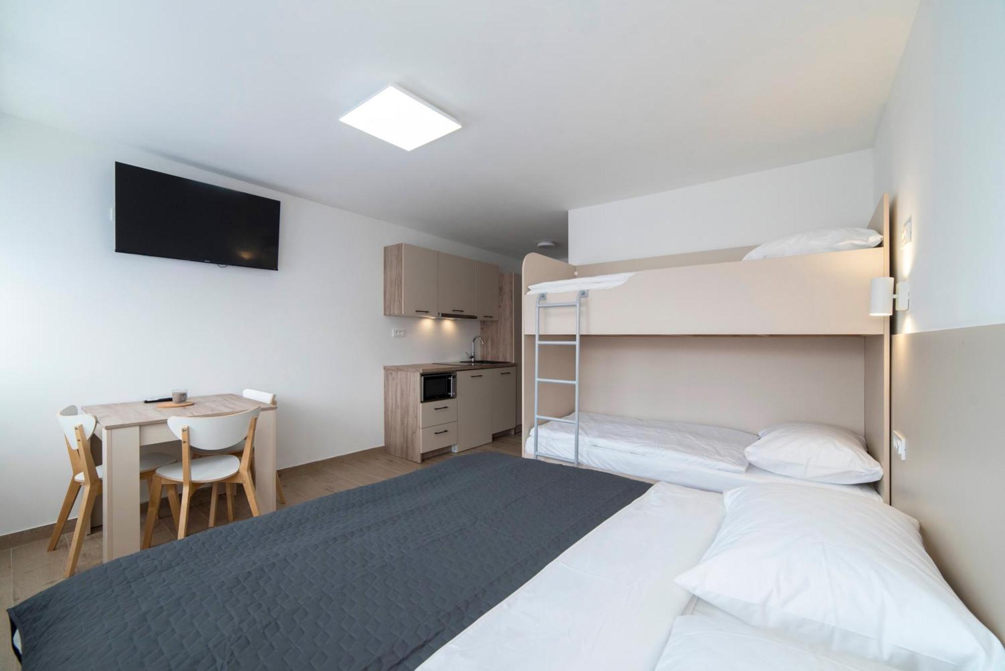 Apartments Pamer, 4Th Floor, No Elevator Zagreb Exterior photo